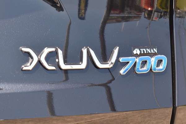 2024 Mahindra XUV700 AX7L Black Edition