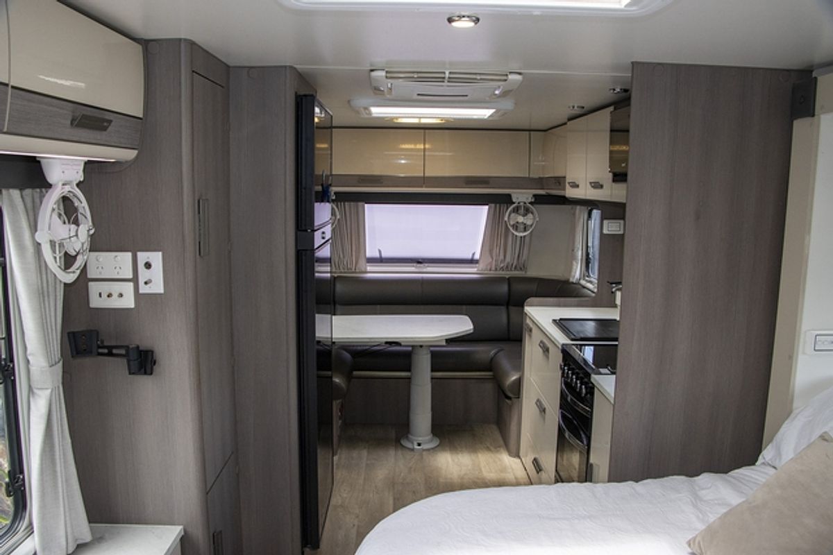 2022 Jayco SILVERLINE CARAVAN 21.65-3.OB.SL-MY22