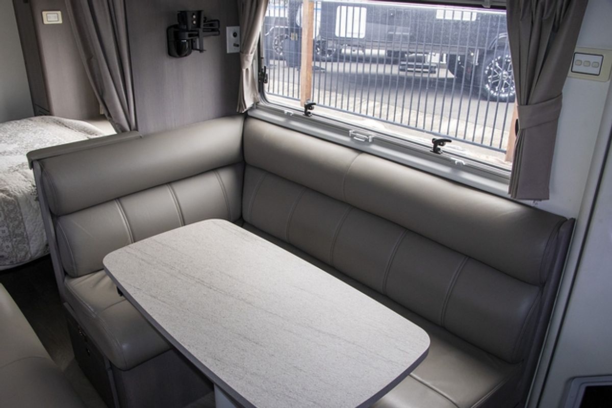 2019 Jayco SILVERLINE CARAVAN 21.65-4.19SL