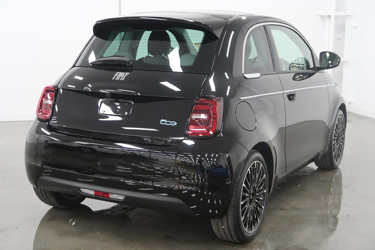 2023 Fiat 500e La Prima