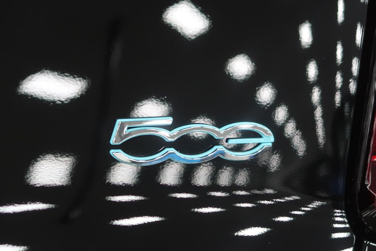 2023 Fiat 500e La Prima