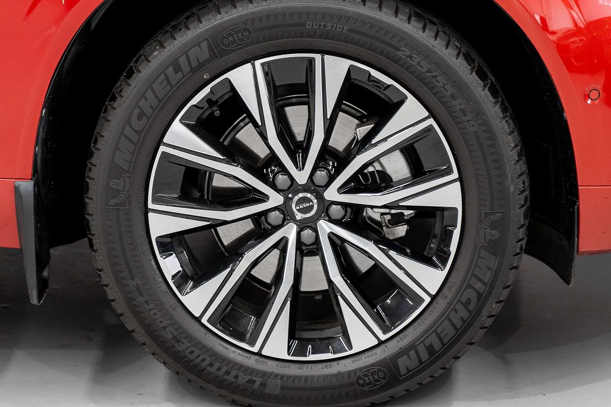 2023 Volvo XC60 Plus B5