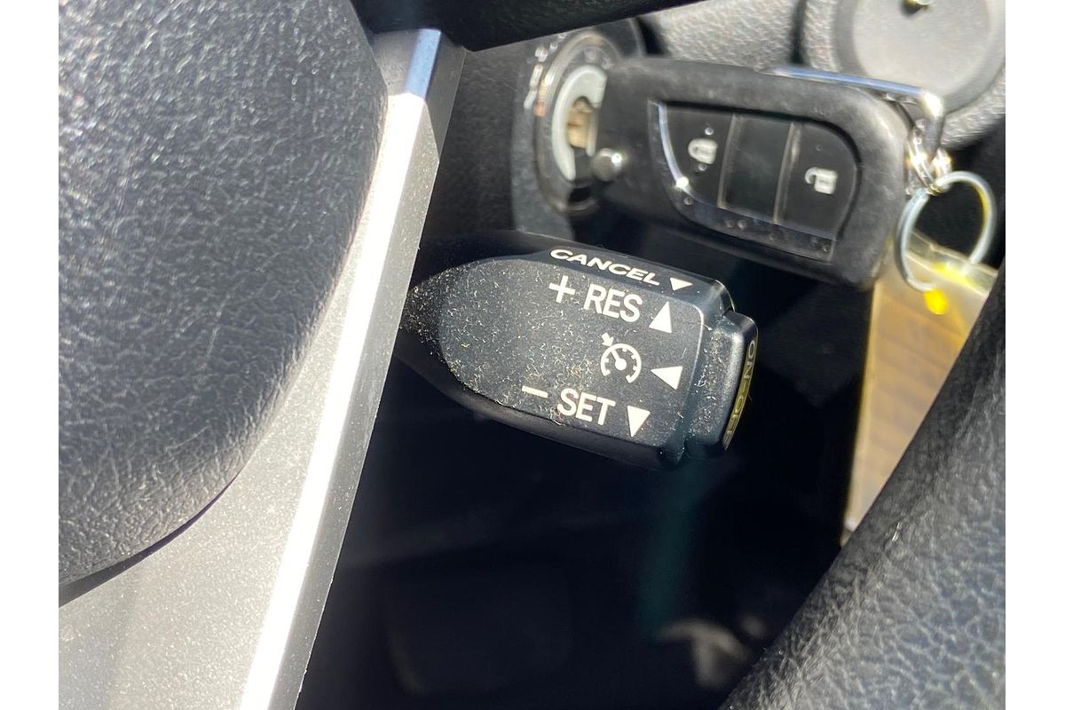 2017 Toyota Hilux SR GUN126R 4X4