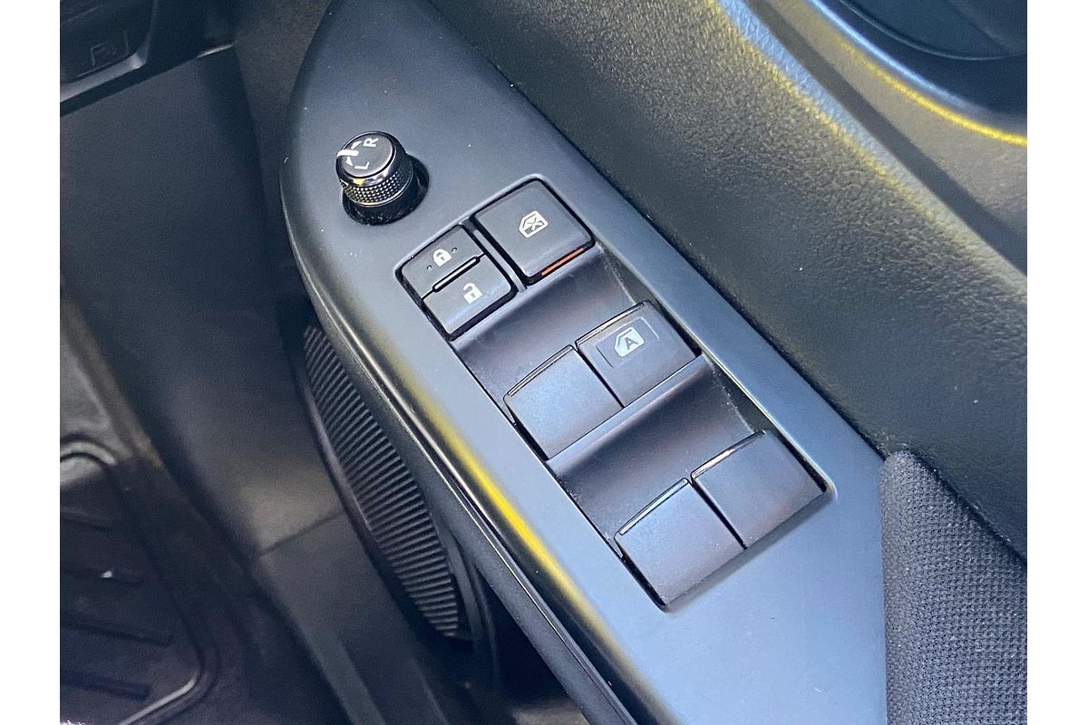 2017 Toyota Hilux SR GUN126R 4X4