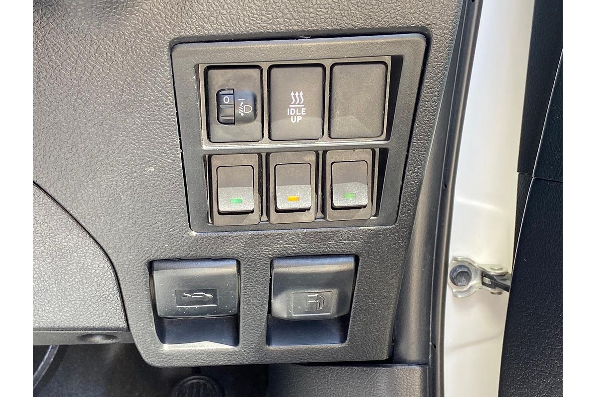 2017 Toyota Hilux SR GUN126R 4X4