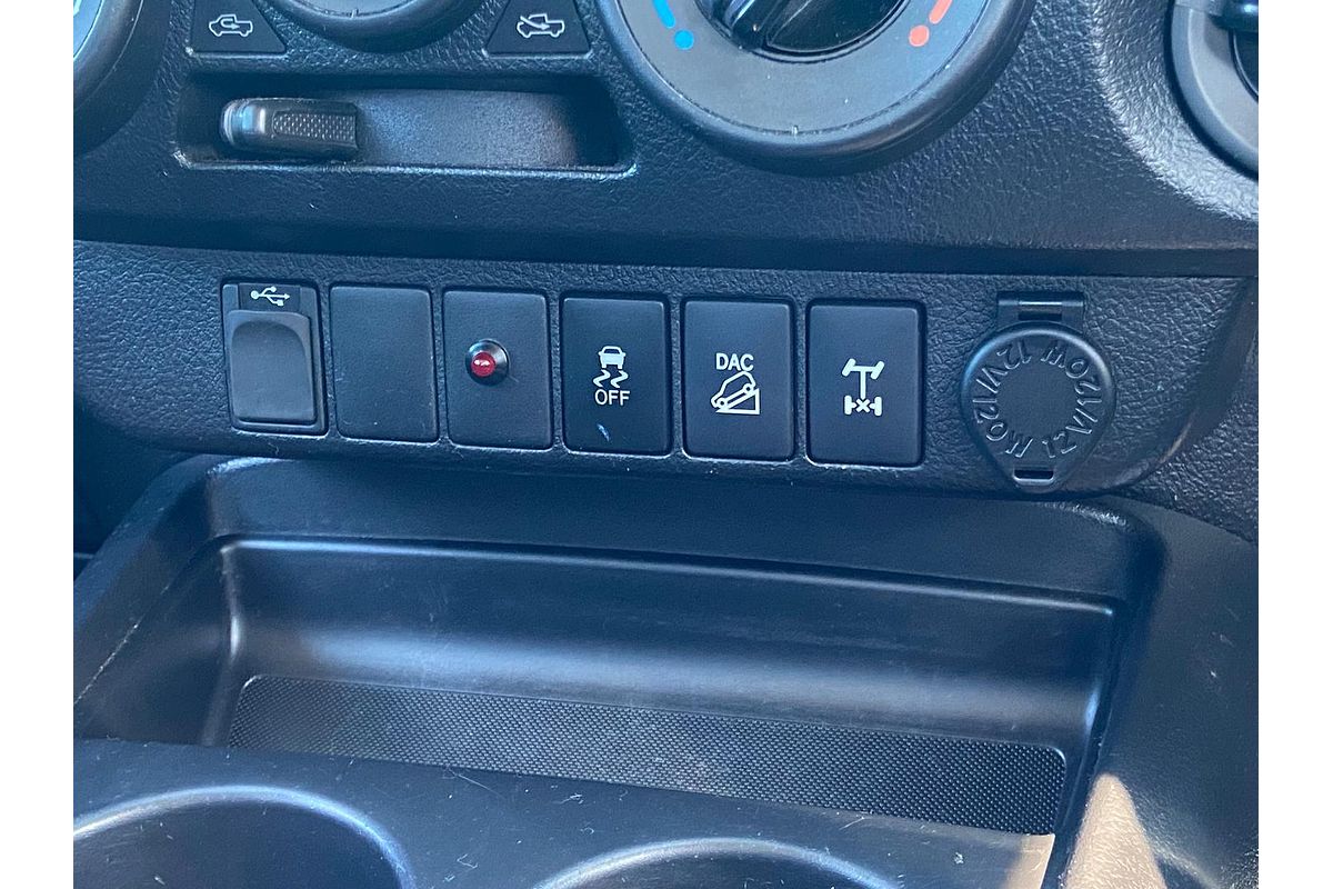 2017 Toyota Hilux SR GUN126R 4X4