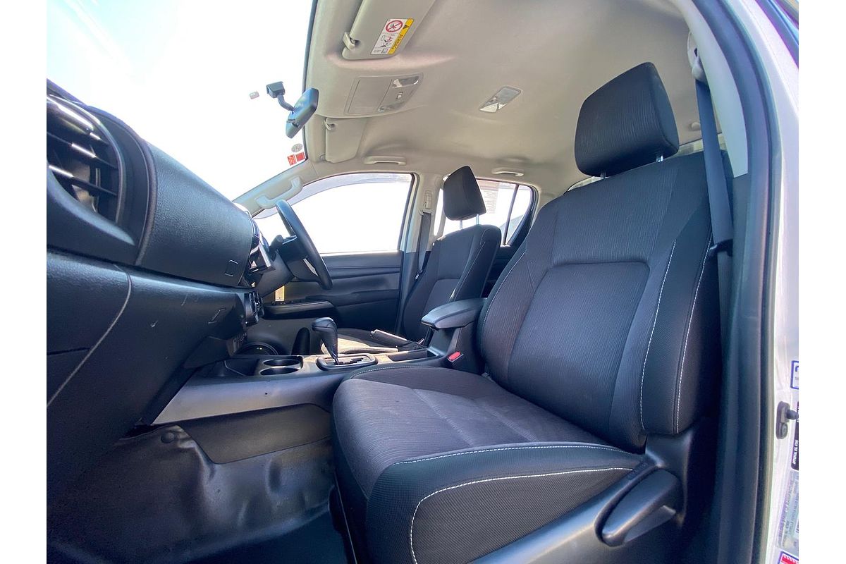 2017 Toyota Hilux SR GUN126R 4X4