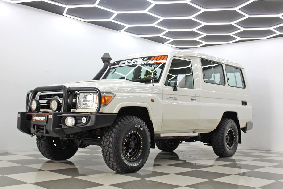 2018 Toyota Landcruiser GXL Troopcarrier VDJ78R