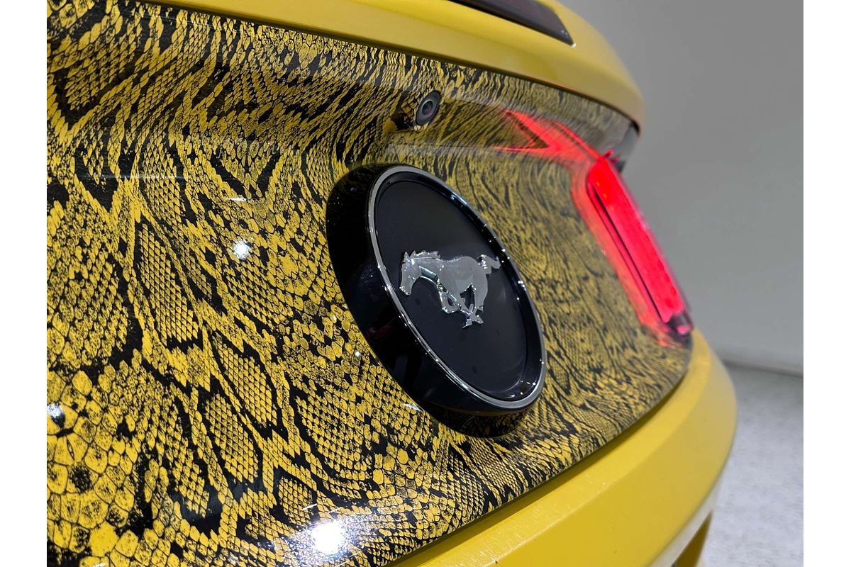 2016 Ford Mustang  FM