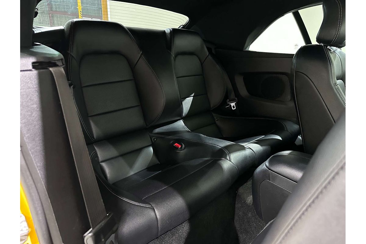 2016 Ford Mustang  FM