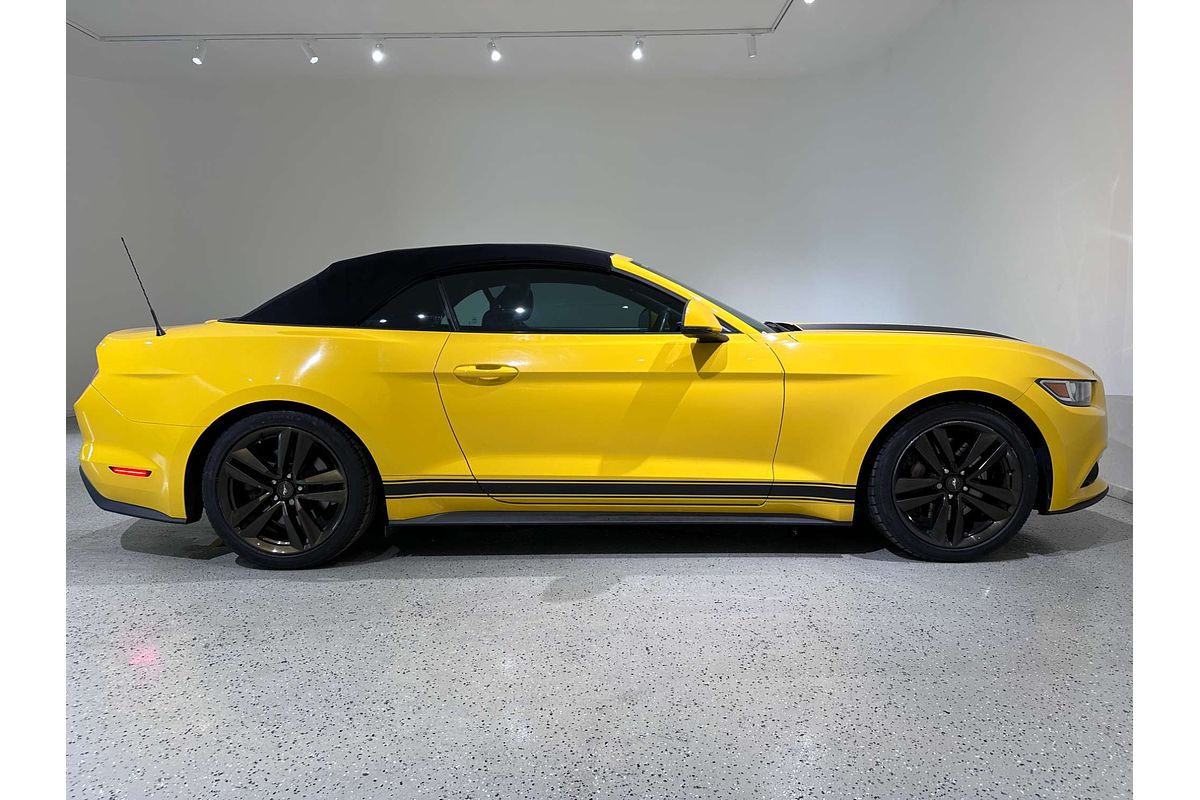 2016 Ford Mustang  FM