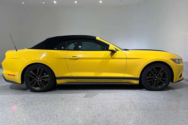 2016 Ford Mustang  FM