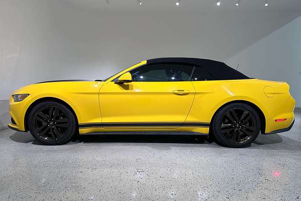 2016 Ford Mustang  FM
