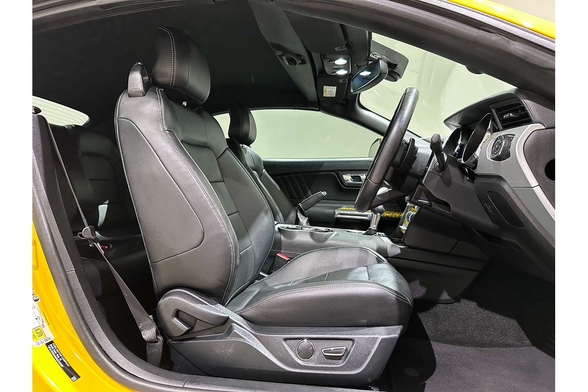 2016 Ford Mustang  FM