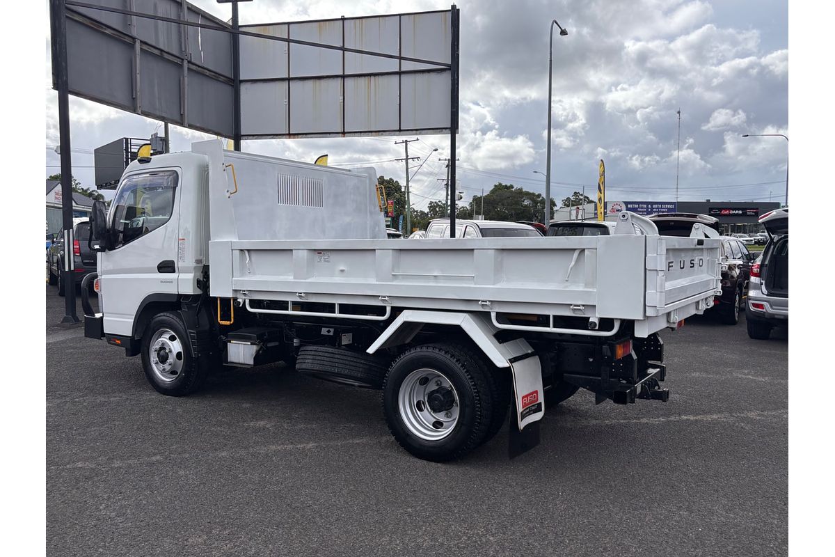 2022 Fuso Canter 815 SWB
