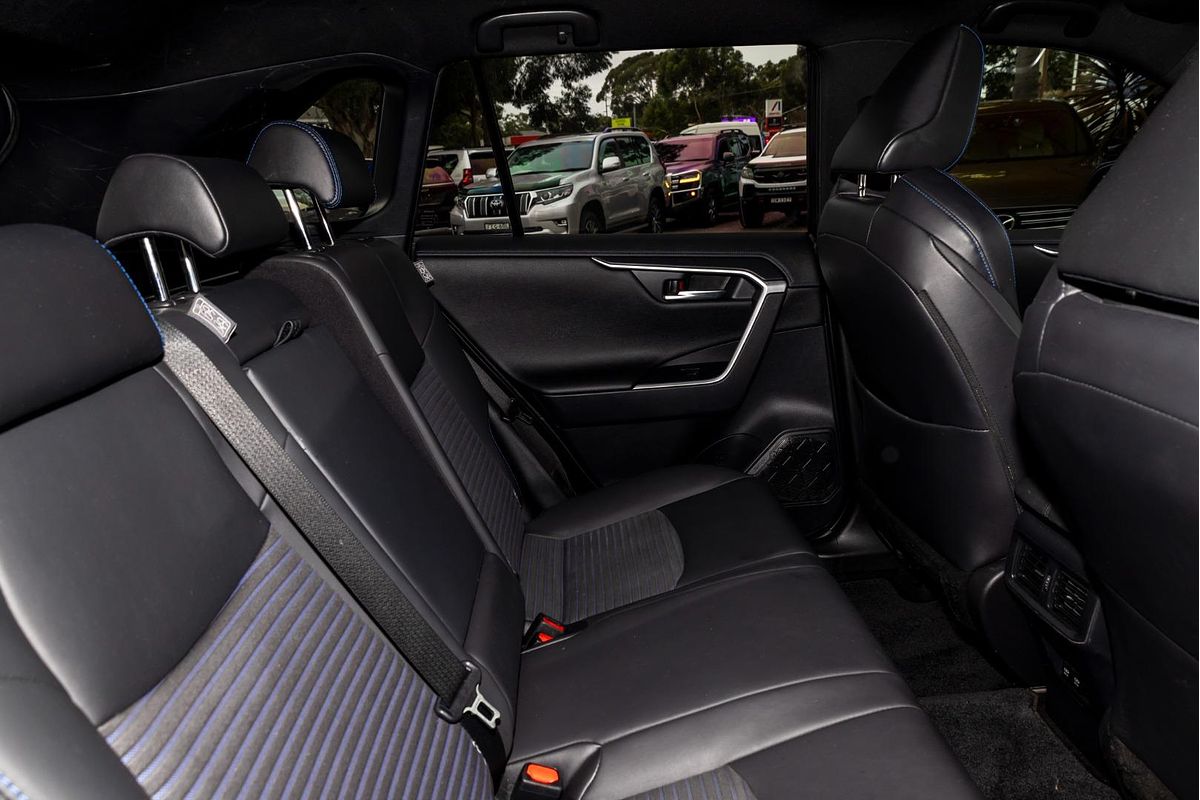 2022 Toyota RAV4 XSE AXAH54R