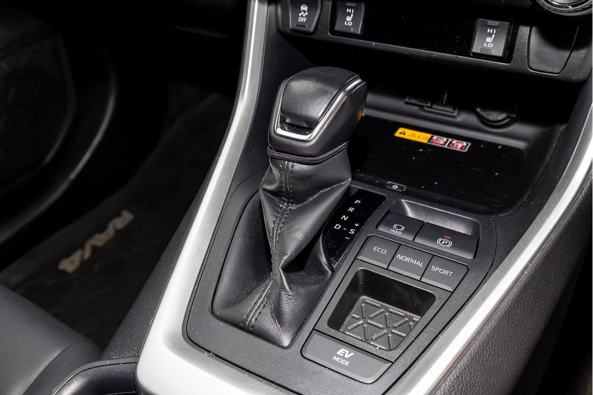 2022 Toyota RAV4 XSE AXAH52R