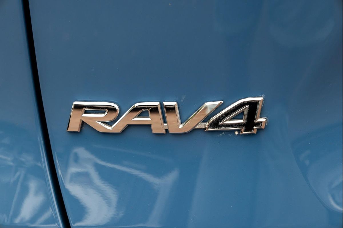 2022 Toyota RAV4 XSE AXAH52R