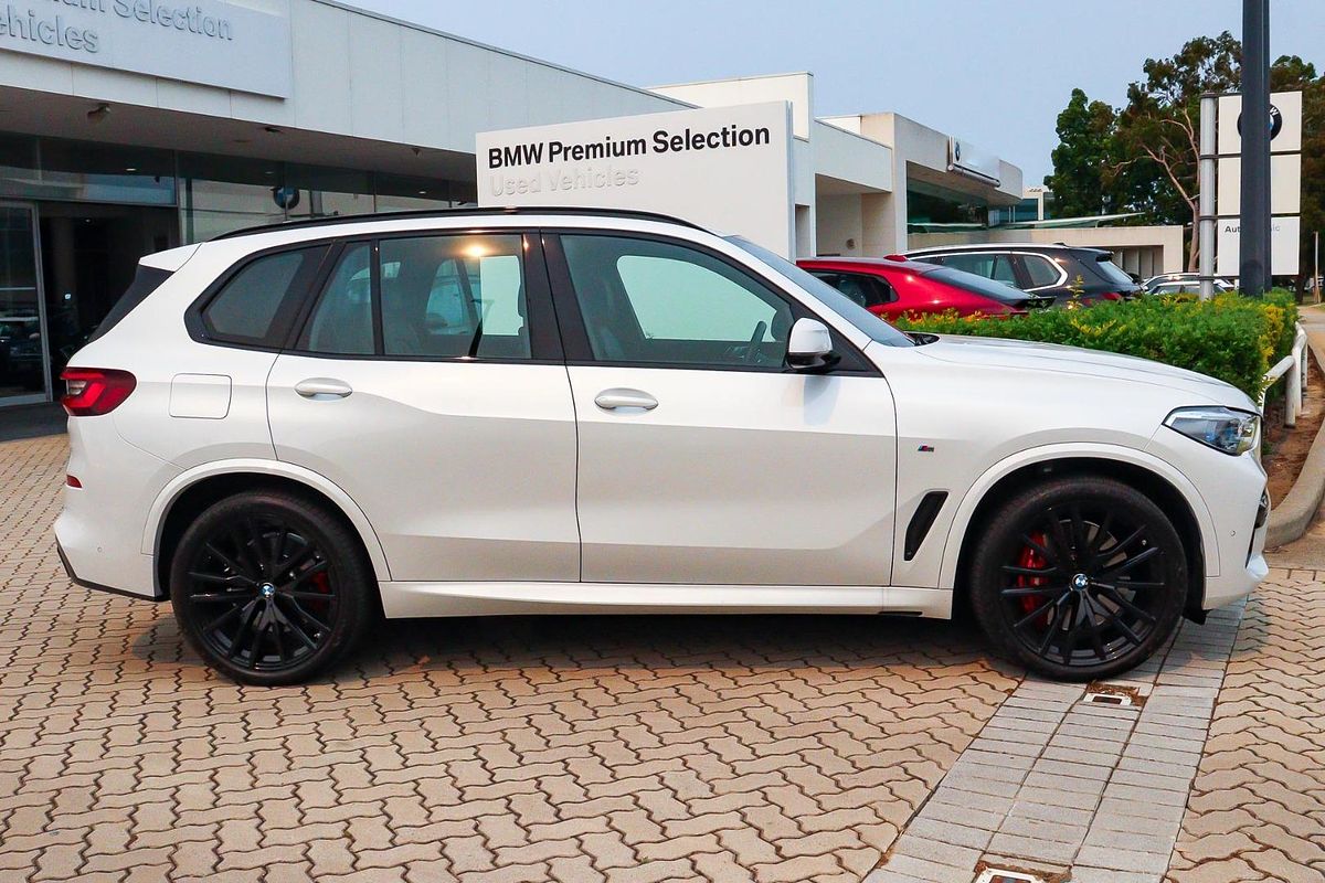2022 BMW X5 M50i G05