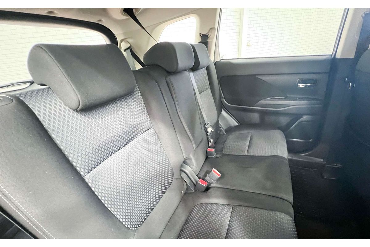 2018 Mitsubishi Outlander ES ZL