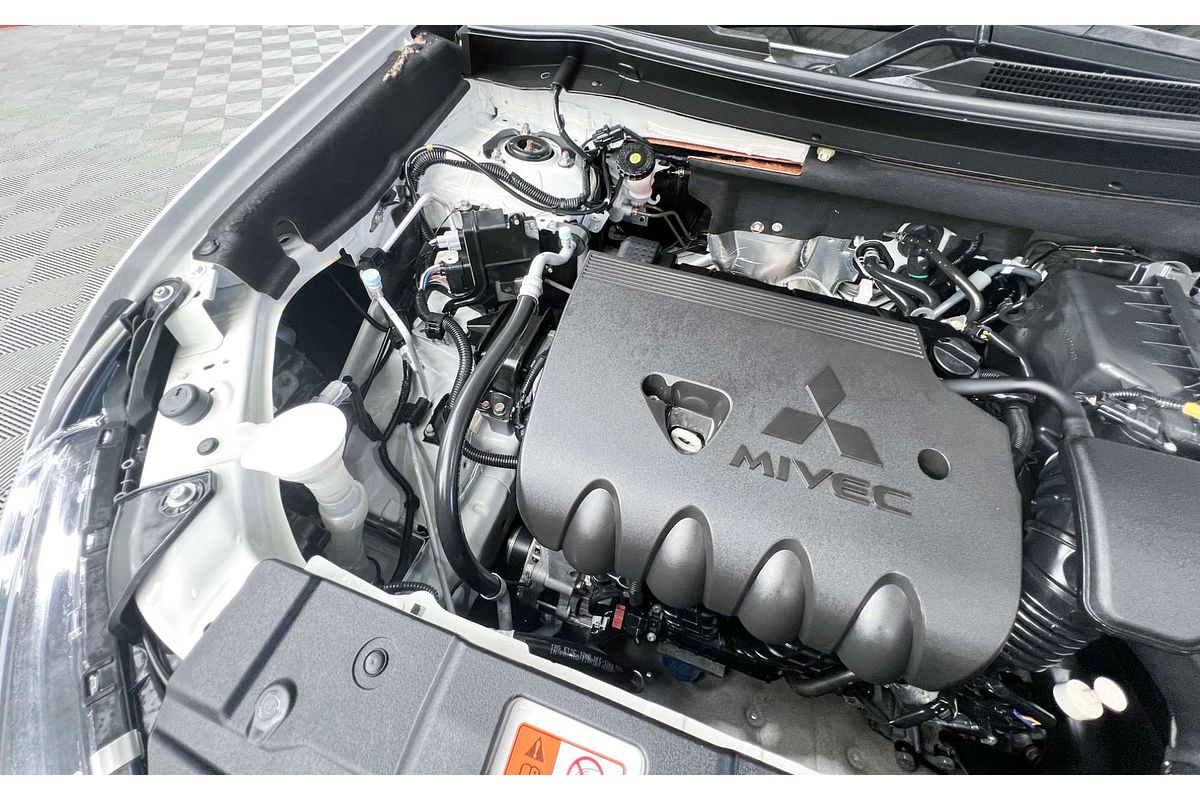 2018 Mitsubishi Outlander ES ZL