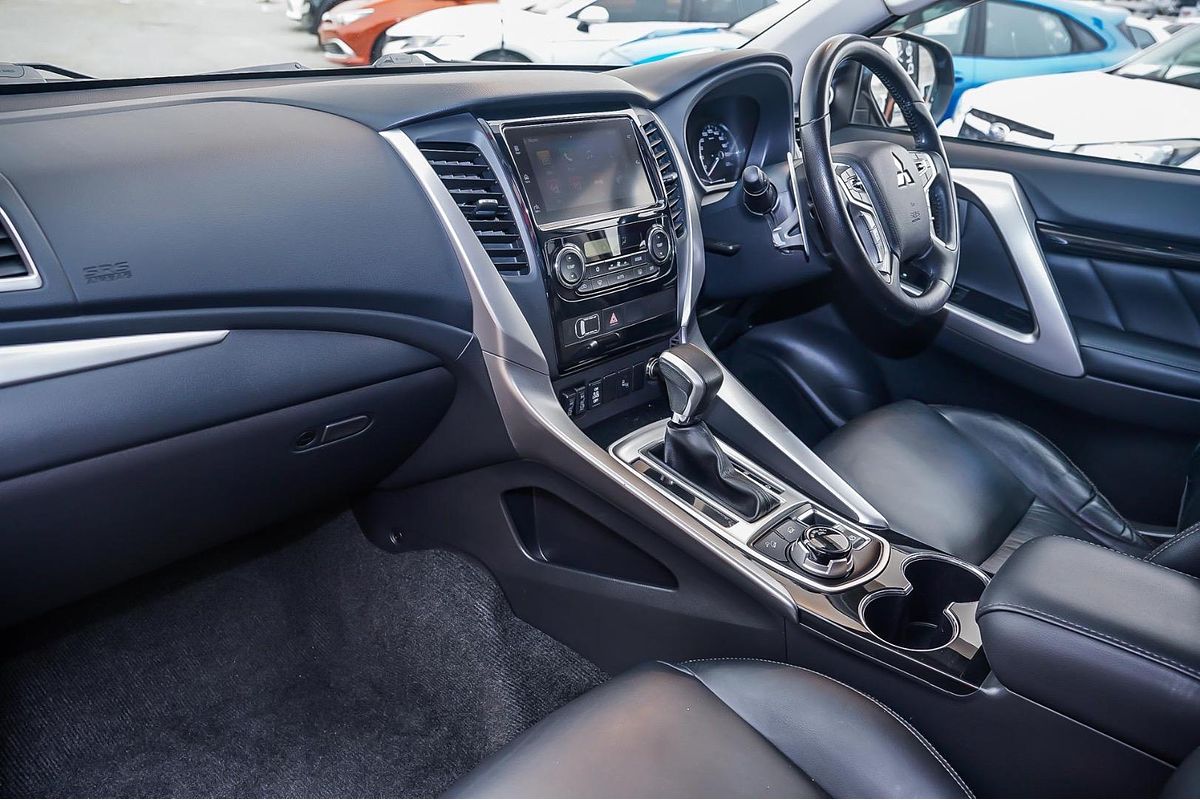 2015 Mitsubishi Pajero Sport Exceed QE