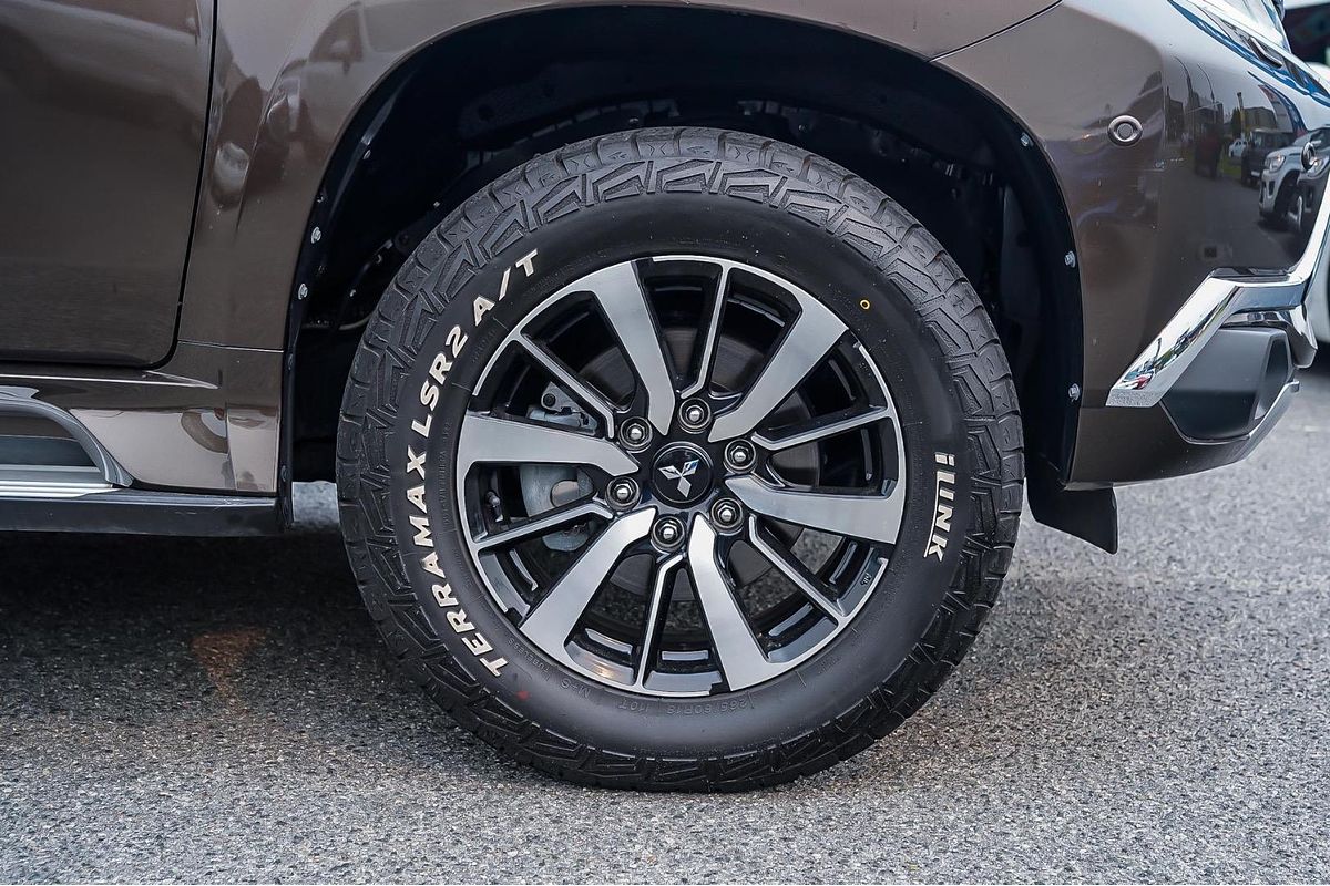 2015 Mitsubishi Pajero Sport Exceed QE