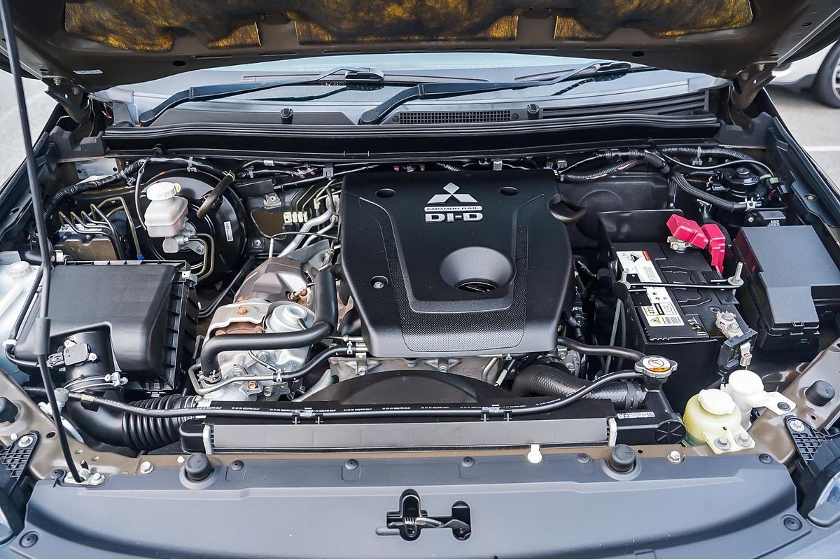 2015 Mitsubishi Pajero Sport Exceed QE