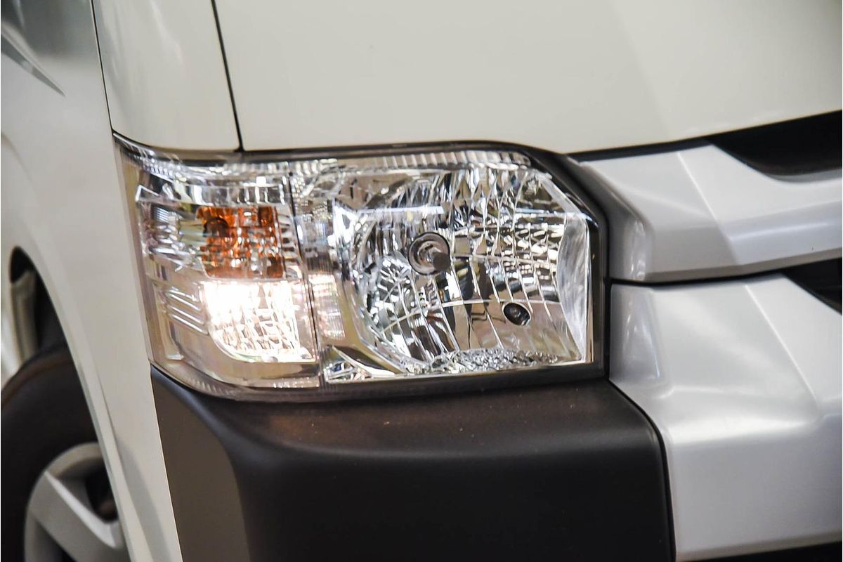2014 Toyota Hiace Commuter TRH223R