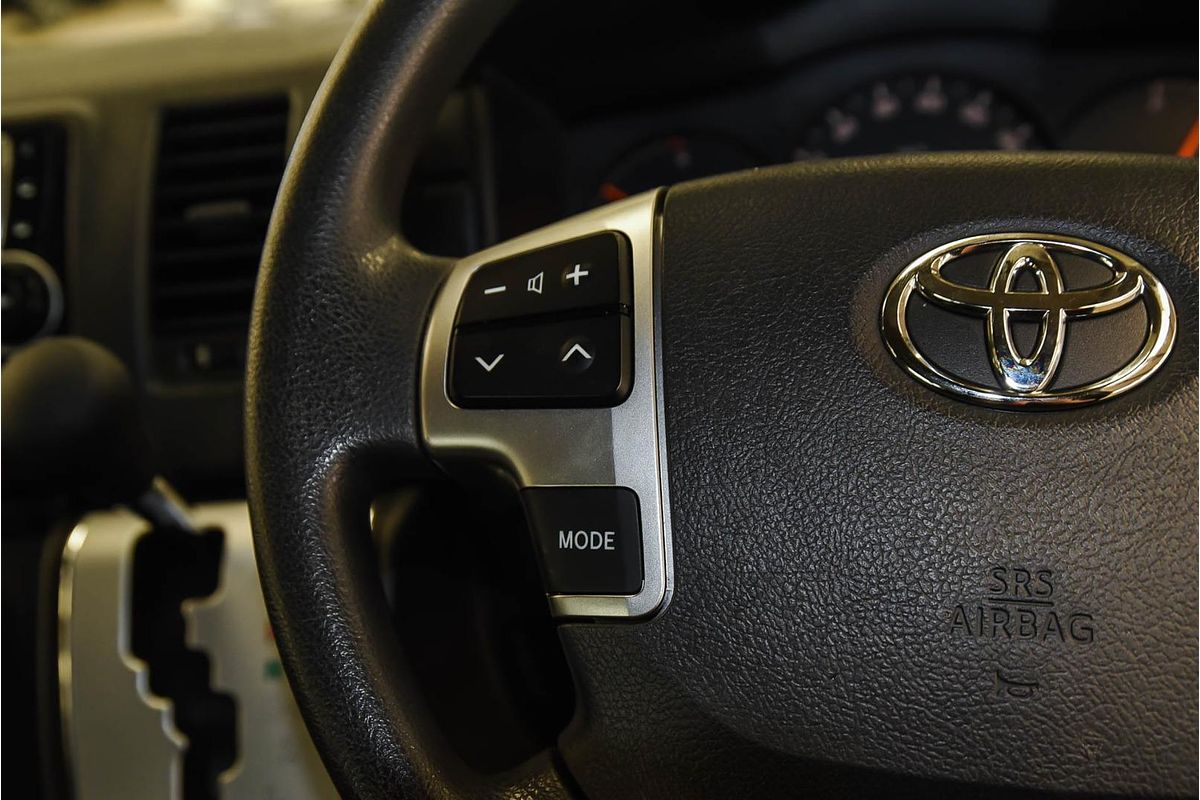 2014 Toyota Hiace Commuter TRH223R