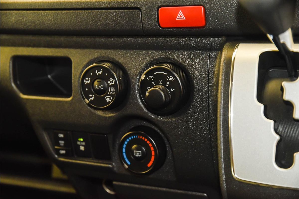 2014 Toyota Hiace Commuter TRH223R