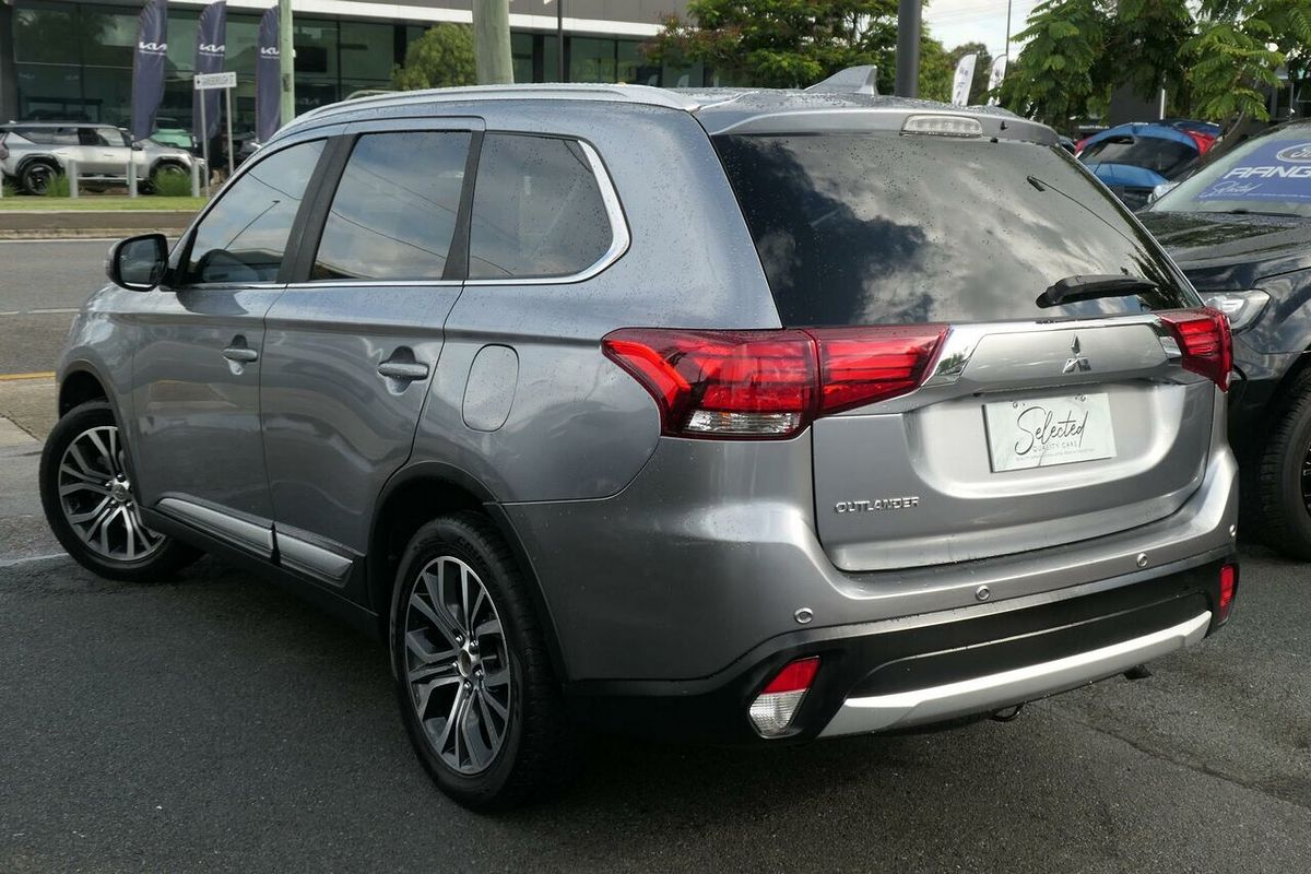 2017 Mitsubishi Outlander LS Safety Pack ZK