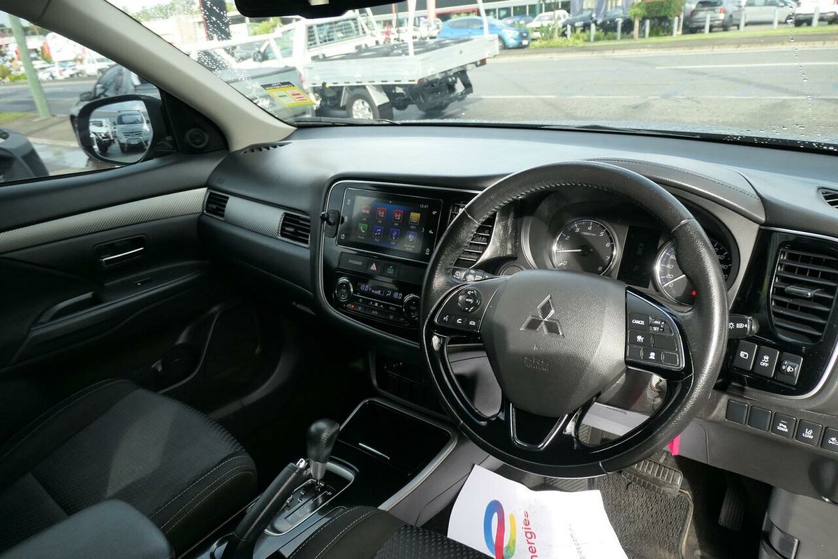 2017 Mitsubishi Outlander LS Safety Pack ZK