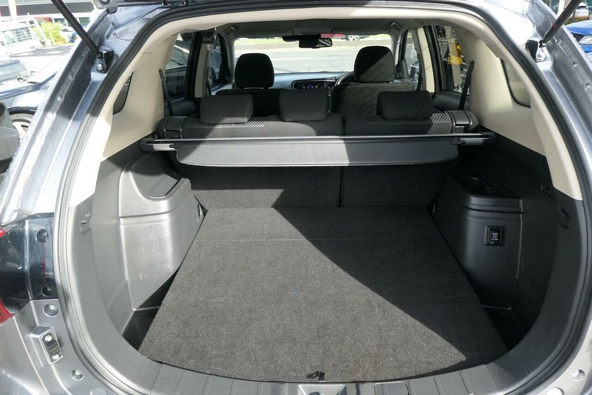 2017 Mitsubishi Outlander LS Safety Pack ZK