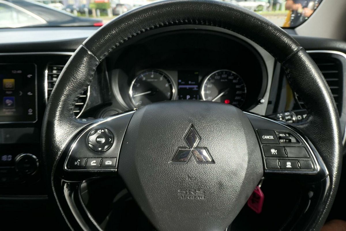 2017 Mitsubishi Outlander LS Safety Pack ZK
