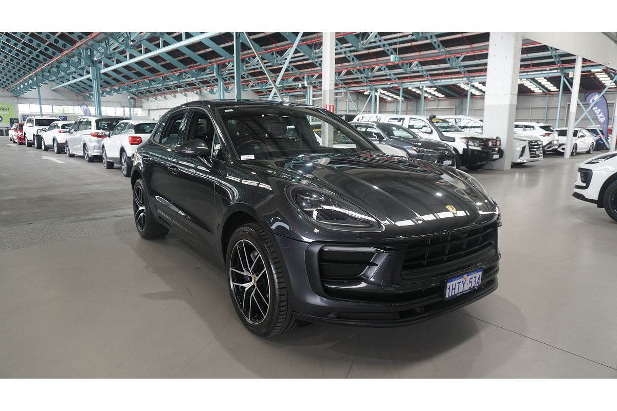 2021 Porsche Macan 95B