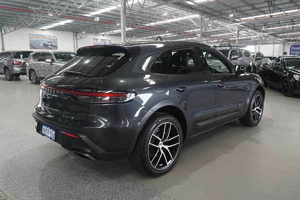 2021 Porsche Macan 95B