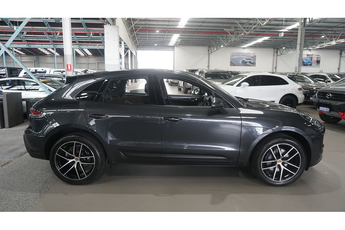 2021 Porsche Macan 95B