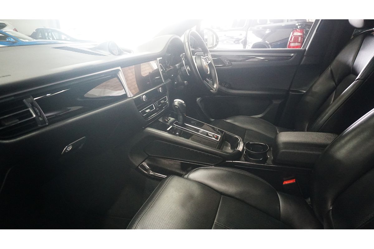 2021 Porsche Macan 95B