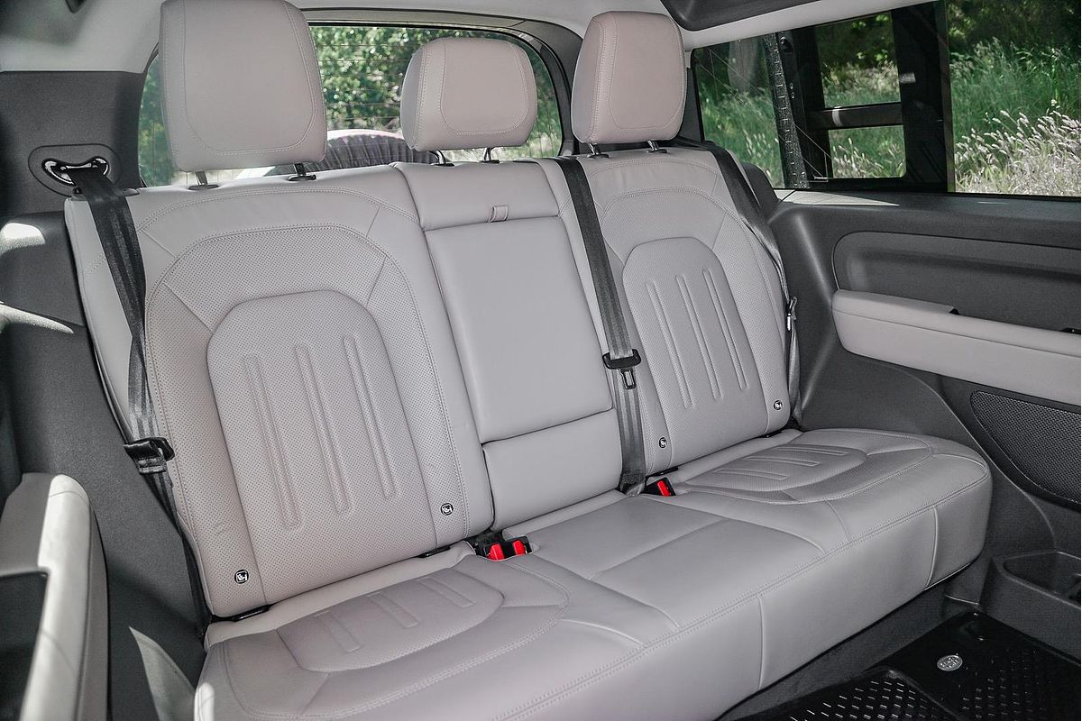 2022 Land Rover Defender 90 P300 L663