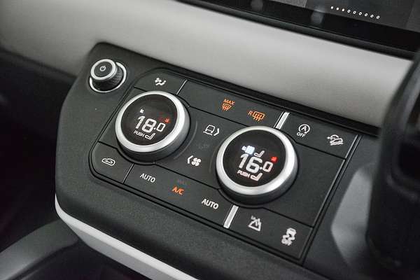 2022 Land Rover Defender 90 P300 L663