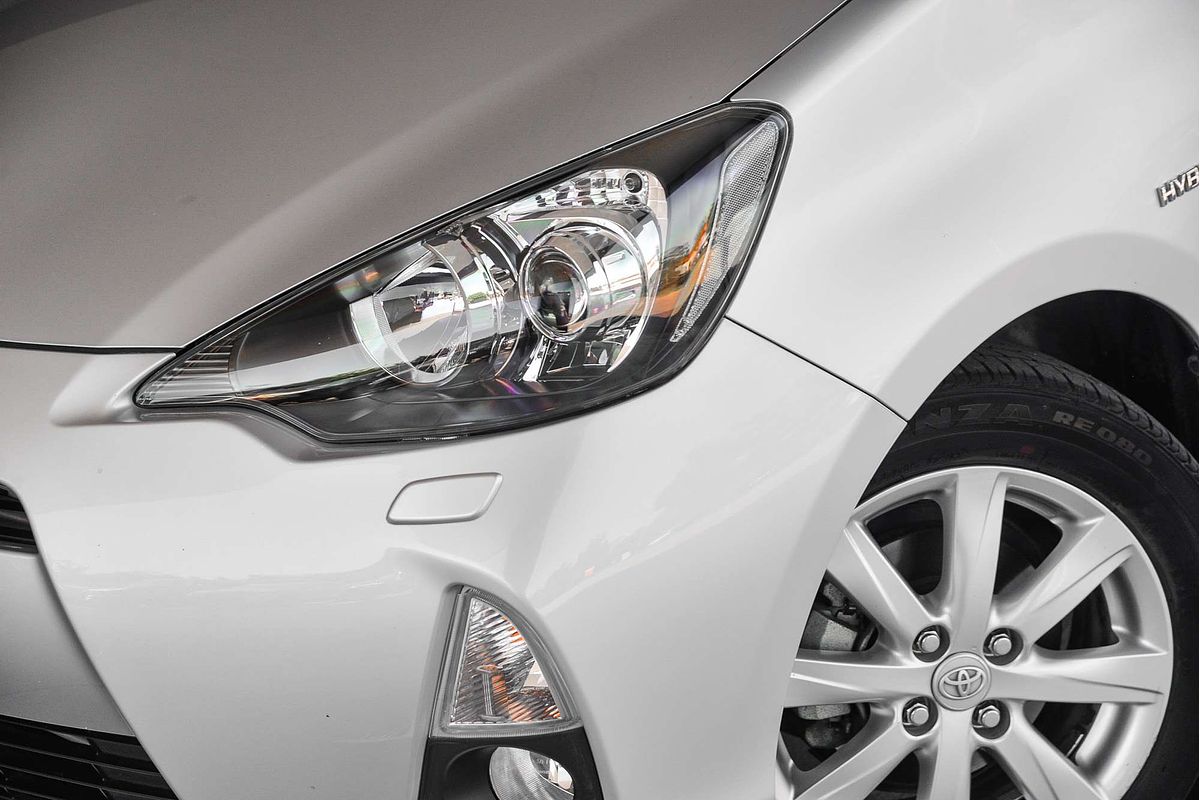 2014 Toyota Prius C i-Tech NHP10R