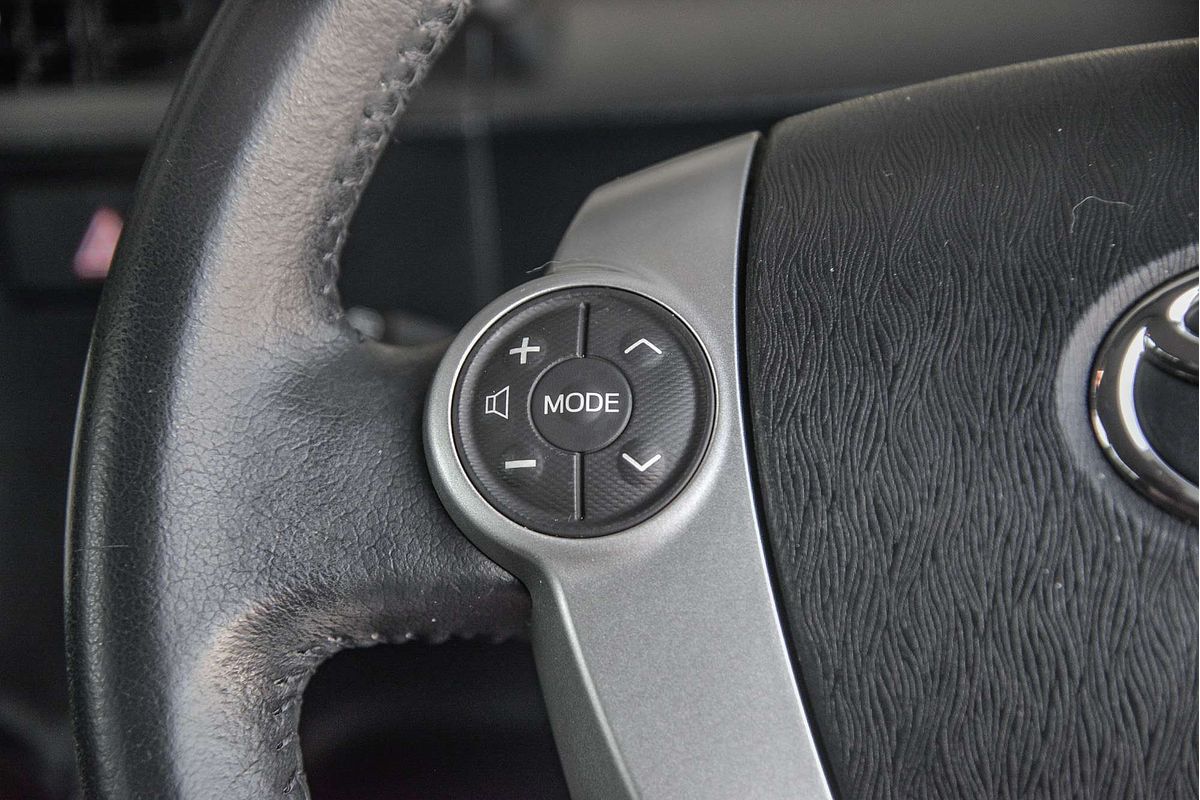 2014 Toyota Prius C i-Tech NHP10R