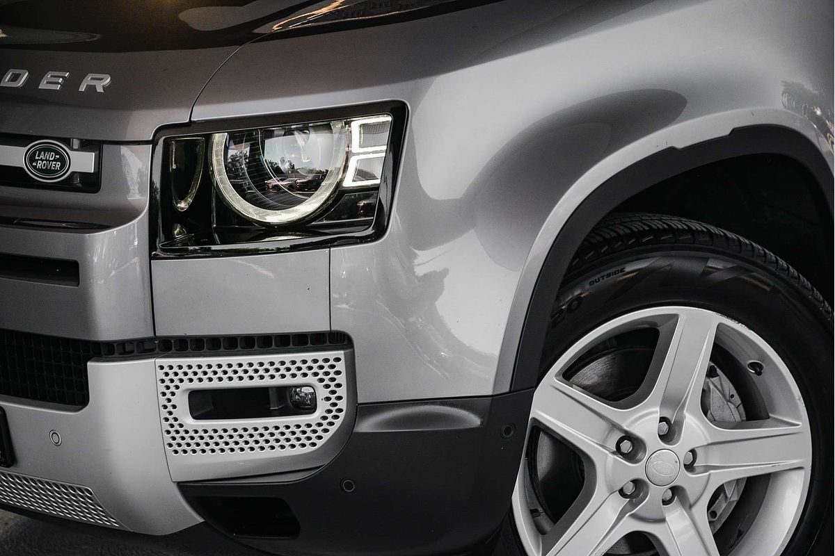 2021 Land Rover Defender 110 D300 SE L663