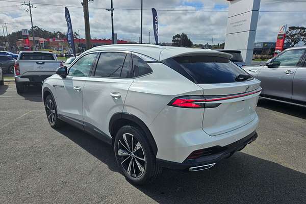 2024 MG HS Essence AS33