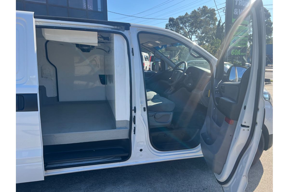2018 Hyundai iLoad  TQ4