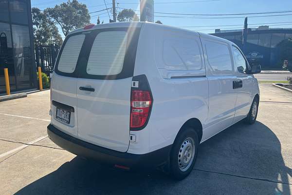 2018 Hyundai iLoad  TQ4