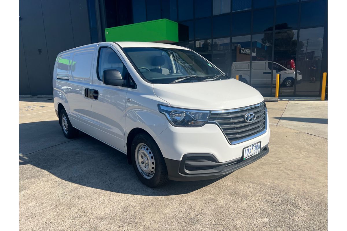 2018 Hyundai iLoad  TQ4