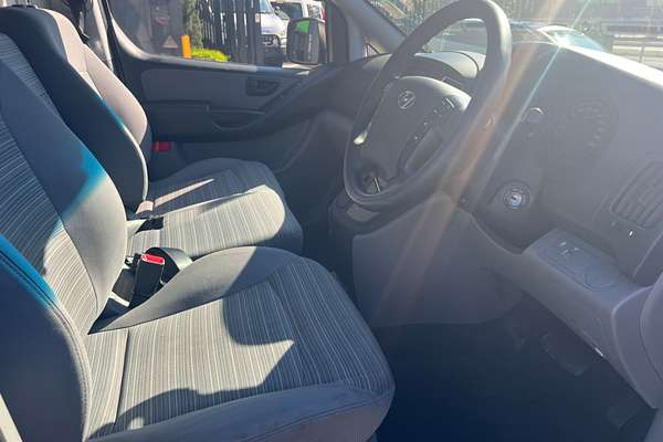 2018 Hyundai iLoad  TQ4