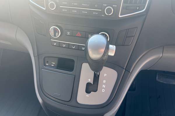 2018 Hyundai iLoad  TQ4